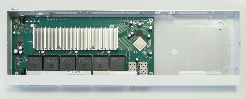 Mikrotik CRS326-24G-2S+RM - управляемый коммутатор 4101 фото